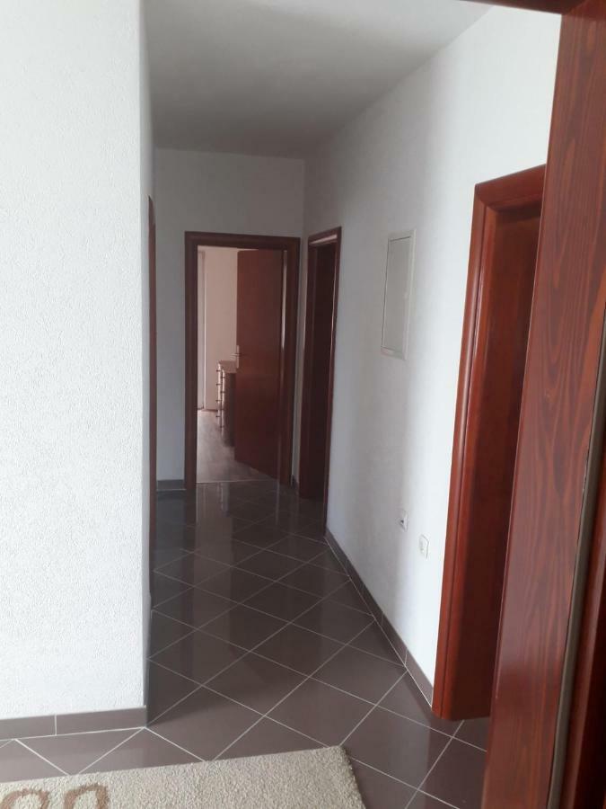 Apartman Matkovic อิโมตสกี ภายนอก รูปภาพ