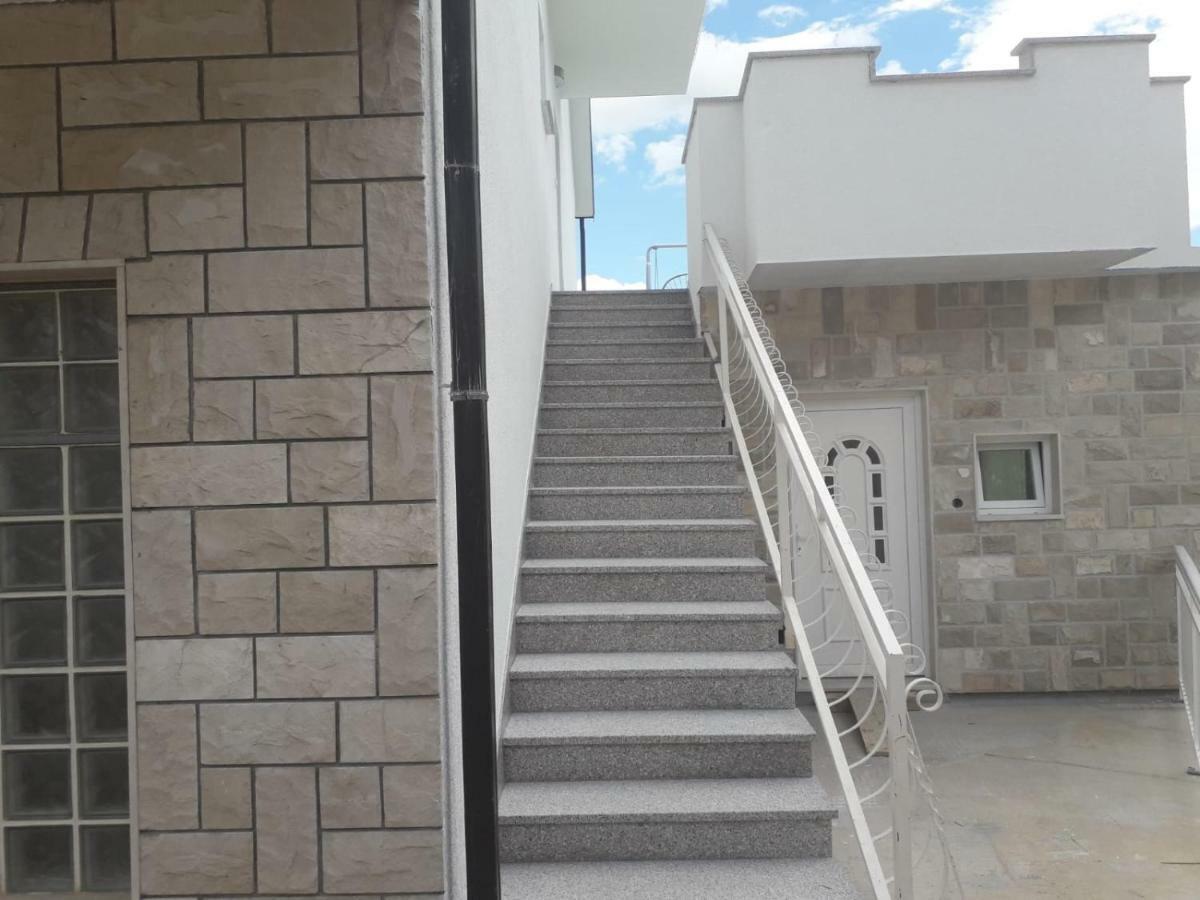 Apartman Matkovic อิโมตสกี ภายนอก รูปภาพ
