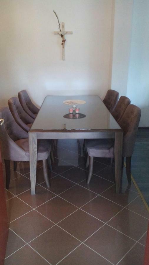 Apartman Matkovic อิโมตสกี ภายนอก รูปภาพ