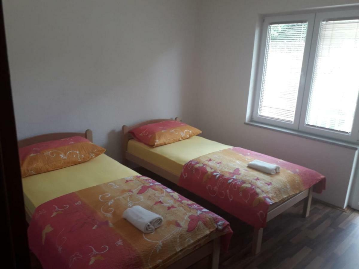 Apartman Matkovic อิโมตสกี ภายนอก รูปภาพ